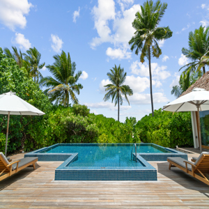 Grand Residence with Pool (3 bedrooms) Photo 1