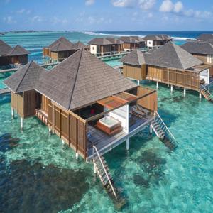 Water Villa with Whirlpool Photo 2