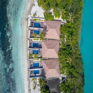 Oceanfront Pool Villa Photo 1