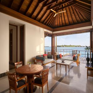 One bedroom Ocean Suite with Pool Photo 2